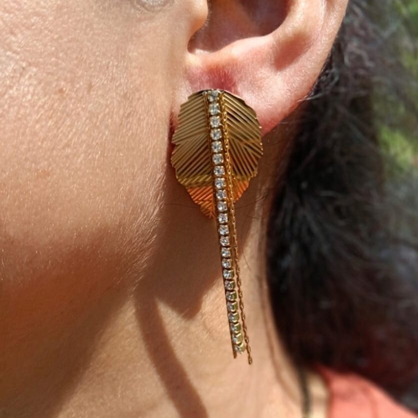 PJ Gold-Plated Ribbed Metallic Leaf Design Earrings