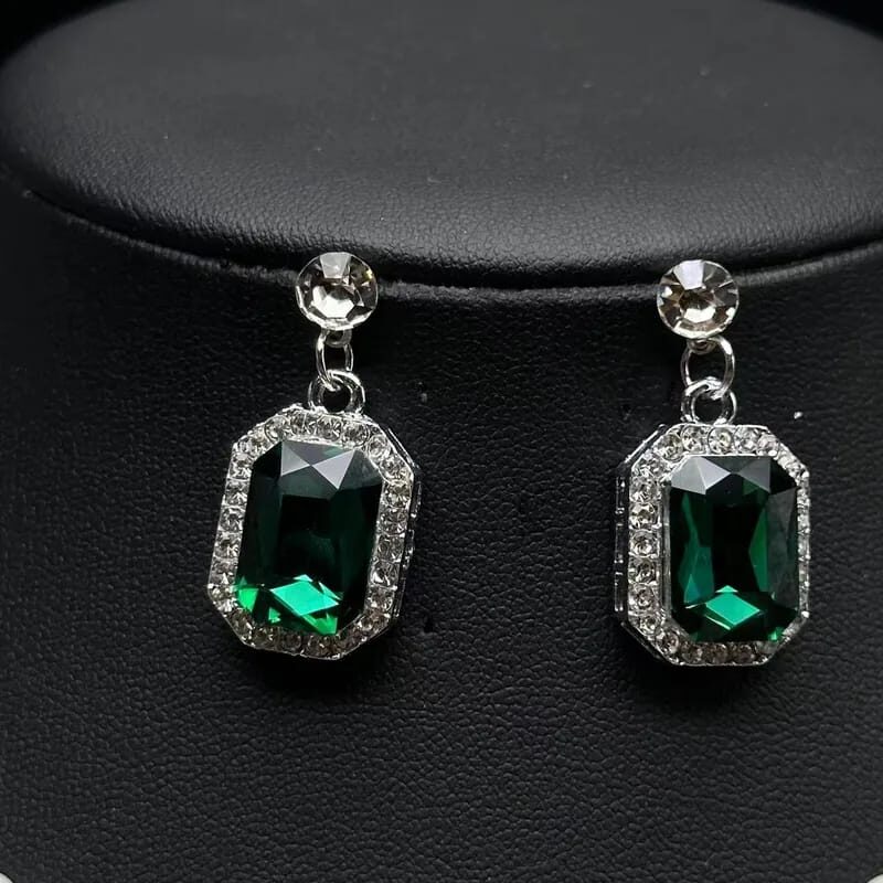 PRAREKA Regal Emerald Pearl Set PRAREKA Regal Emerald Pearl Set