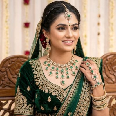 PRAREKA Royal Emerald Cascade Set
