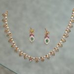 PRAREKA Elegant Floral Choker